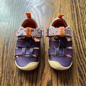 Plae Sam Sandals with Hello Kitty Bows (US 9.5)